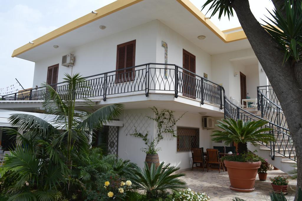 Holiday Home Mediterraneo Marsala Bagian luar foto